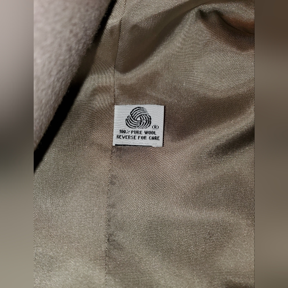 100% Wool, Mink Colar Long Taupe Coat - Picture 9 of 13
